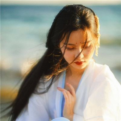 带耐克帽子的女生头像图片