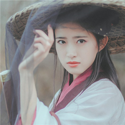 带耐克帽子的女生头像图片