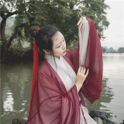 带耐克帽子的女生头像图片