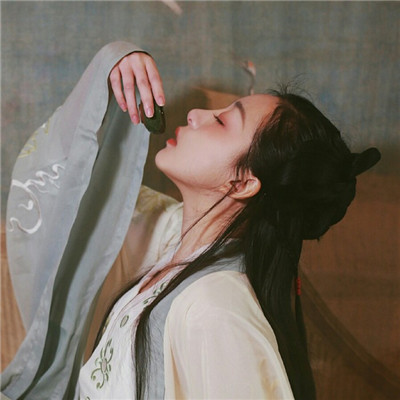 带耐克帽子的女生头像图片