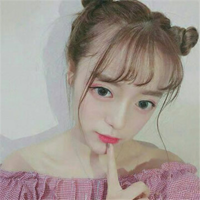 气质素描短发女生头像图片