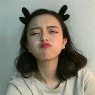 qq头像女生嘴叼玫瑰花图片