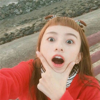qq头像女生嘴叼玫瑰花图片