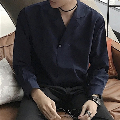2018伤感男生戴帽子头像背影图片