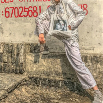 2018独一无二的微信头像男生头像星空背景真人图片