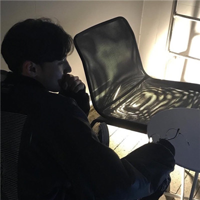 真的很帅的男生清新可爱真人头像图片