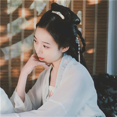 qq女生头像不带字最新图片