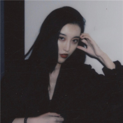 qq头像女生带字我等你图片