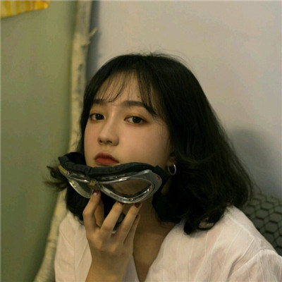 qq头像女生带字我等你图片