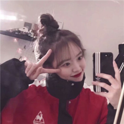 好看的二次元头像女生图片