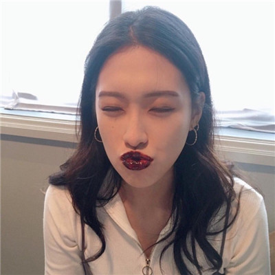 好看的二次元头像女生图片