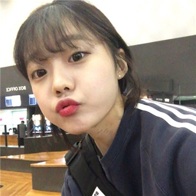 好看的二次元头像女生图片