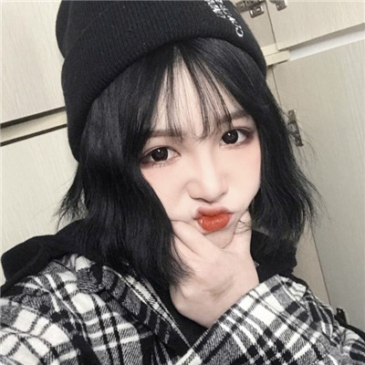 好看的二次元头像女生图片