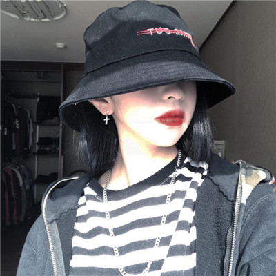 动漫图片短发女生头像图片