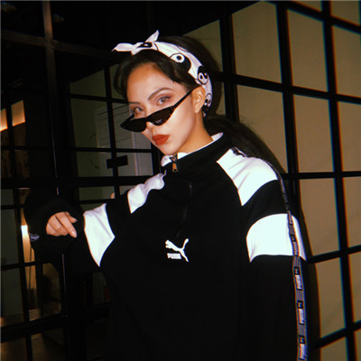 韩国女生卷发唯美头像图片