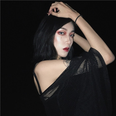 韩国女生卷发唯美头像图片