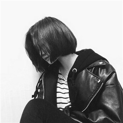 唯美清新短发女生头像图片