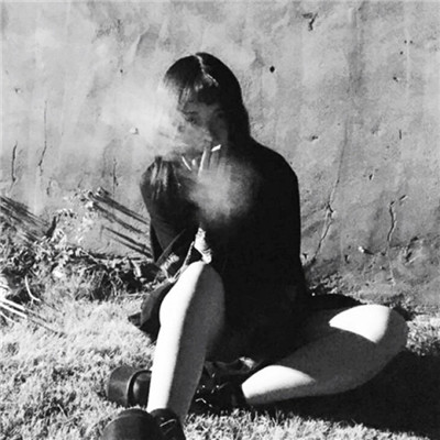 唯美清新短发女生头像图片