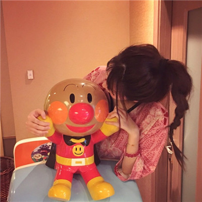 韩版短发女生头像高冷