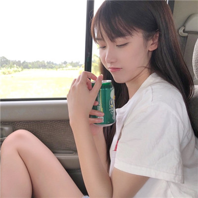 qq海边女生背影头像图片