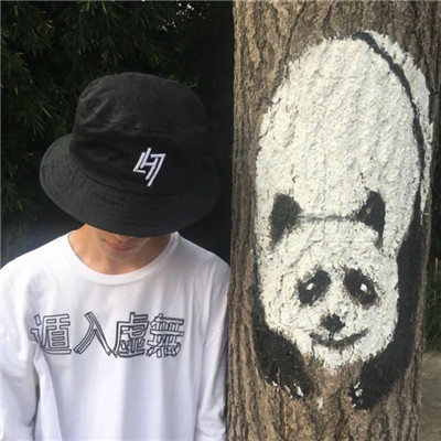 面朝大海男生背景头像图片