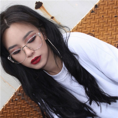 女生黑白头像霸气背影图片