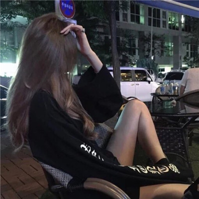 阳光活泼女生头像高清图片