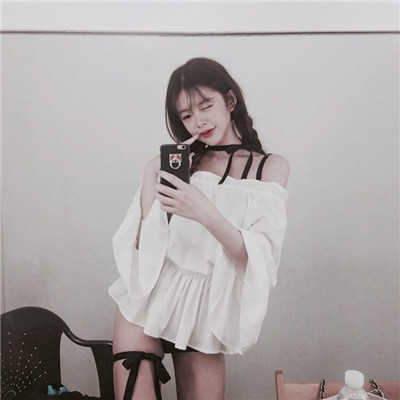 阳光活泼女生头像高清图片