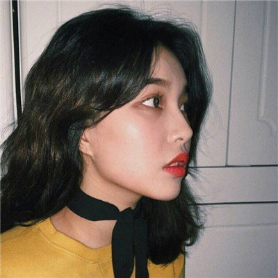 女生短发图片头像背影