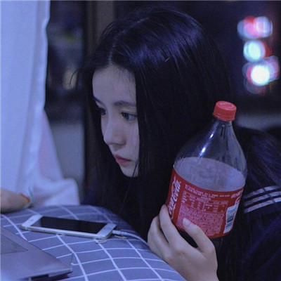 qq头像中年女生头像图片