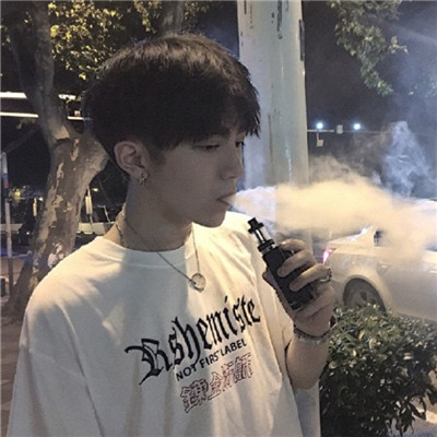 两男生亲嘴头像图片图片