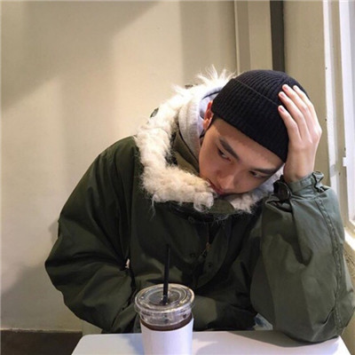帅气伤感动漫男生qq头像带字图片大全图片