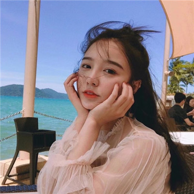 qq霸气女生黑白头像图片