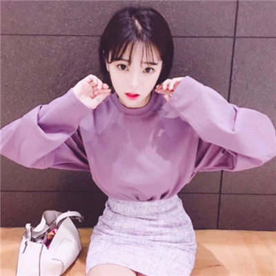 qq霸气女生黑白头像图片