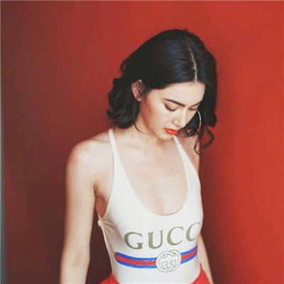 枪指着女生头卡通头像图片