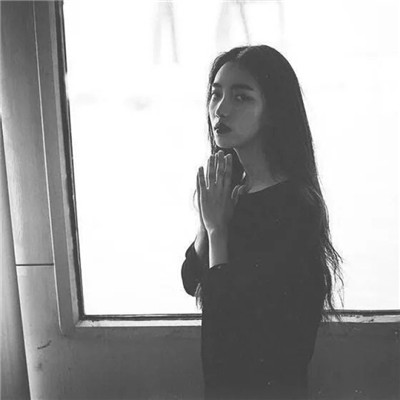 qq头像好看动漫女生