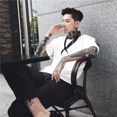 男生伤过的头像图片