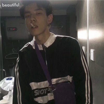 男生伤过的头像图片