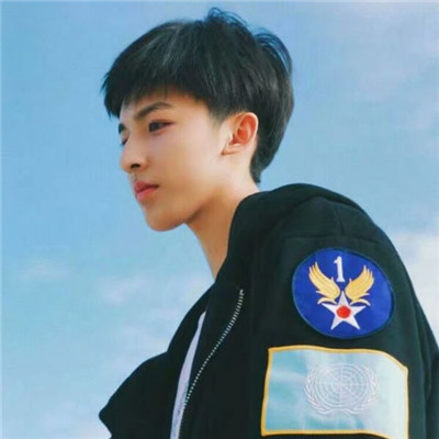 帅气最亮眼q友乐园男生中分头像欧美图片