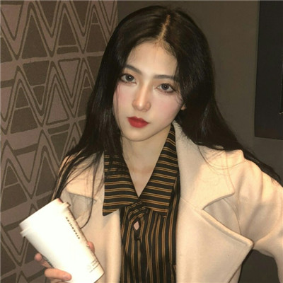 qq女生头像校服女生图片