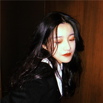 qq女生头像校服女生图片