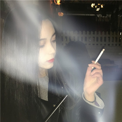 qq女生头像校服女生图片