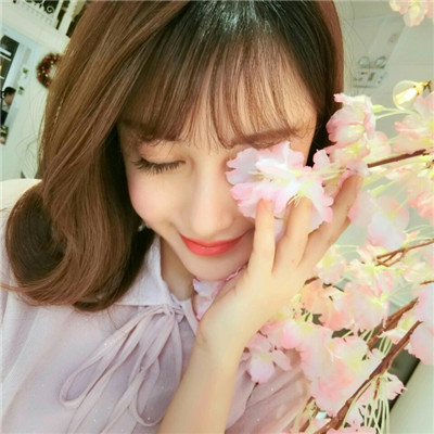 qq女生受伤流血头像图片