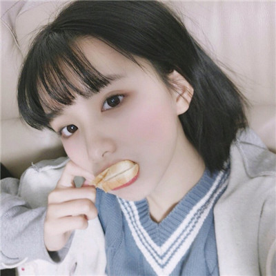 简单大气女生头像女生图片