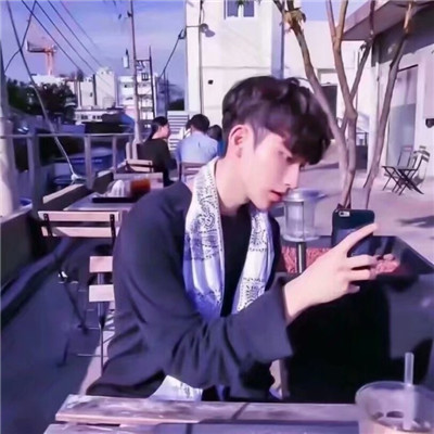 超好看红色头发头像男生图片图片