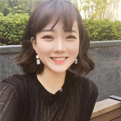 动漫女生头像闺蜜黑白图片