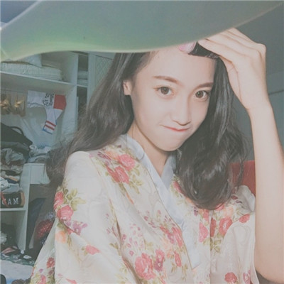 霸气超拽女生黑白头像图片