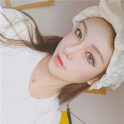 下载女生头像带字图片图片