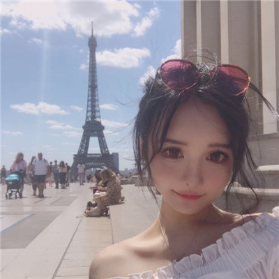 下载女生头像带字图片图片
