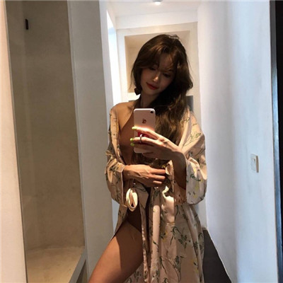 下载女生头像带字图片图片
